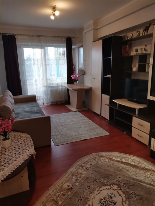 Închiriez apartament 2 camere Zamca