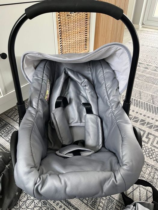 Столче за кола за новородено 0-6 м.