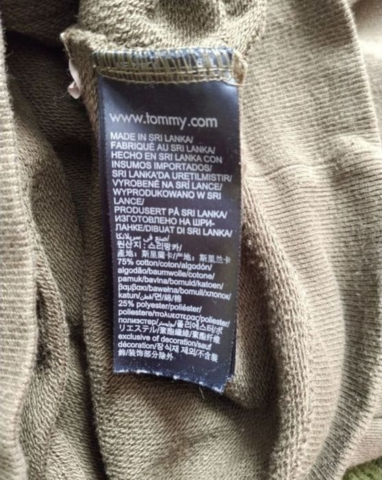 Vând hanorac de bărbați Tommy Hilfiger.