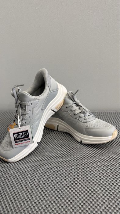 Новые кроссовки Sketchers