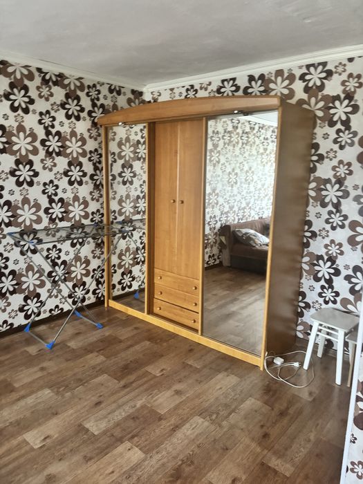 Продажа 1ая квартира ,3 этаж.