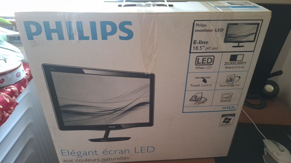 LED монитор Philips