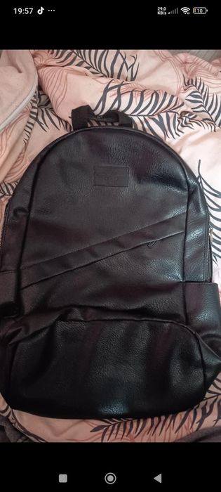 Rucsac negru din piele ecologica