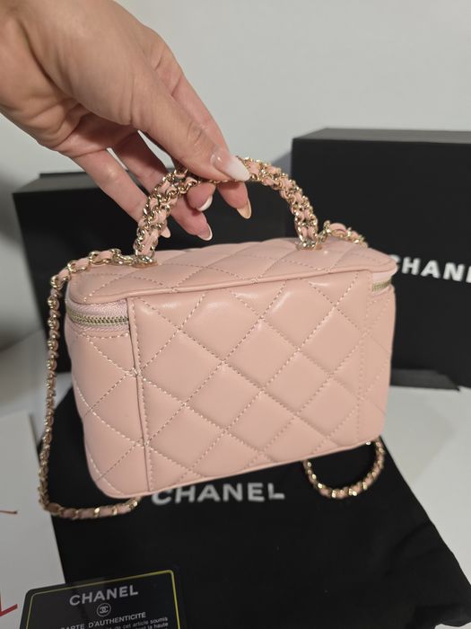 Налична чанта Chanel Vanity Case Pink