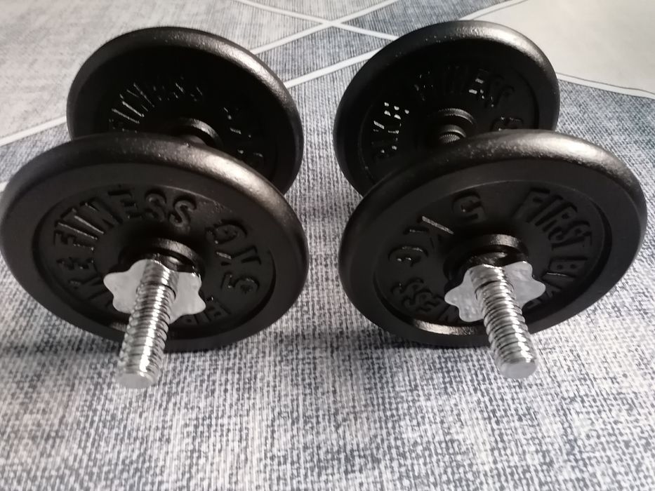 Gantere si aparate antrenament fitness