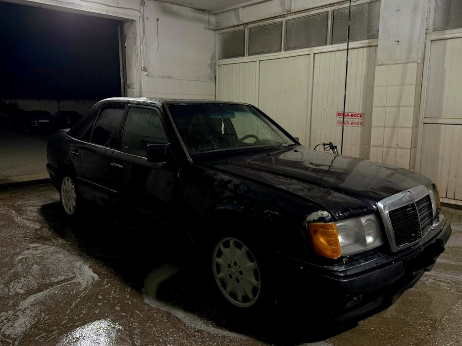 Mercedes w124 e class