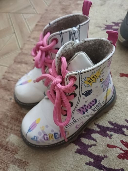 Продам детскую обувь для девочек