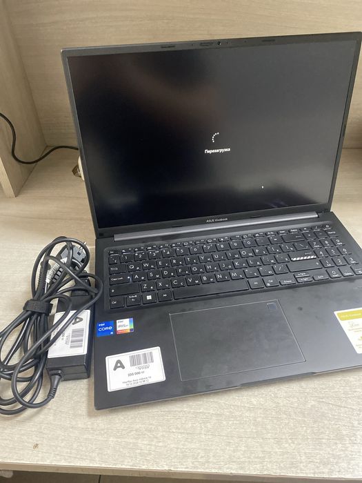 Asus vivobook в хорошем состояний