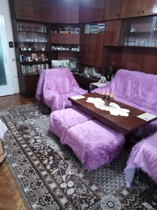 Продавам апартамент(тухла) 4+1 в района на Математическа гимназия- гр.Шумен.Възможност за гараж!