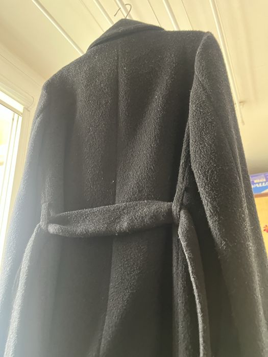 Черно вълнено пално GUESS