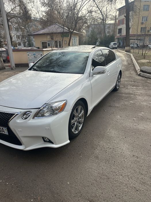 Lexus 2008 yil GS300