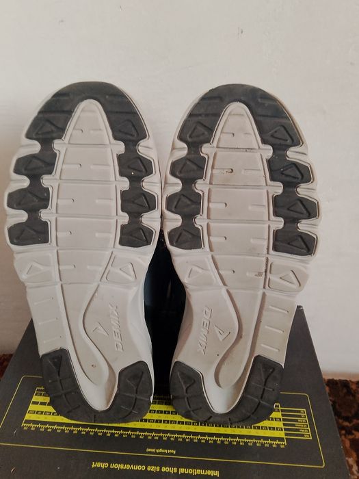 Кроссовки Demix новые