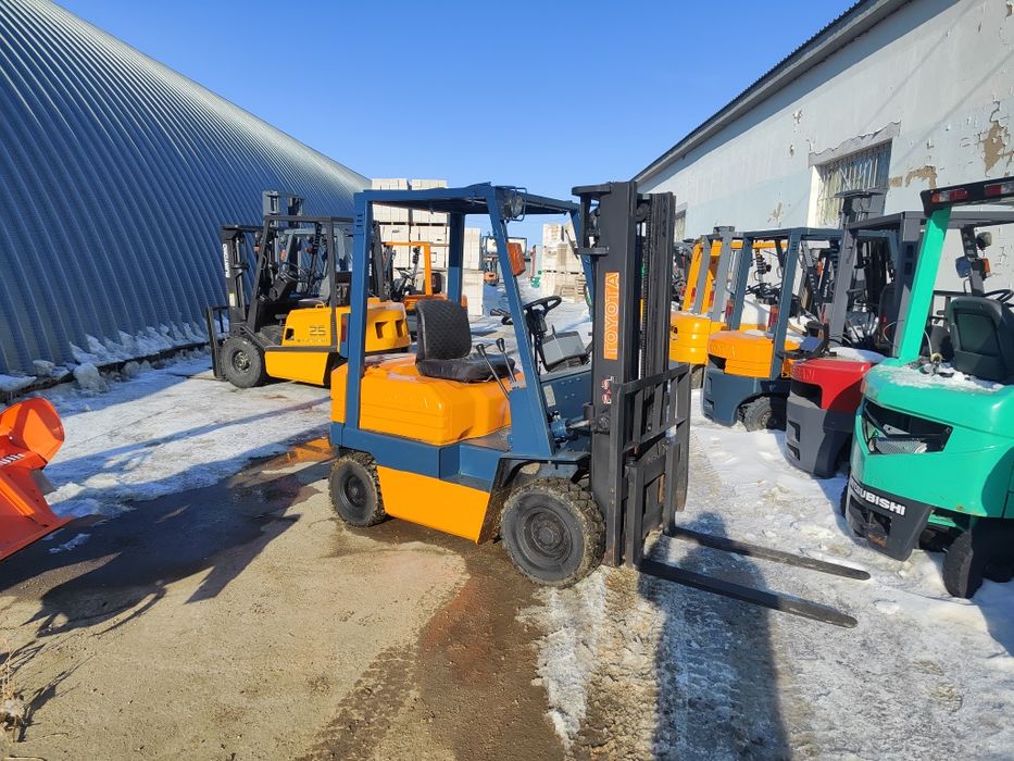 Продам вилочный погрузчик. Кара