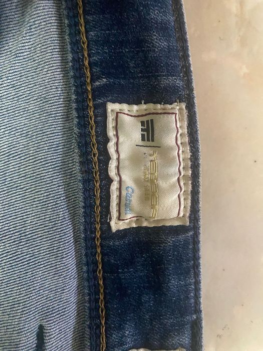 Мъжки сини дънки с дълъг крачол на Teodor.