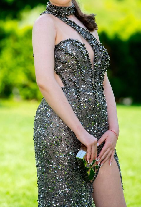 Официална рокля с пайети и камъни