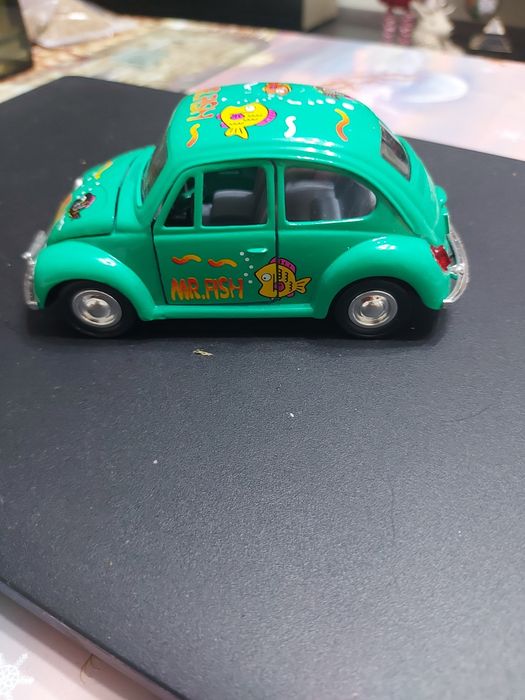 Vînd machetă VOLKSWAGEN BEETLE TOY SS5702 din metal de colecție scara