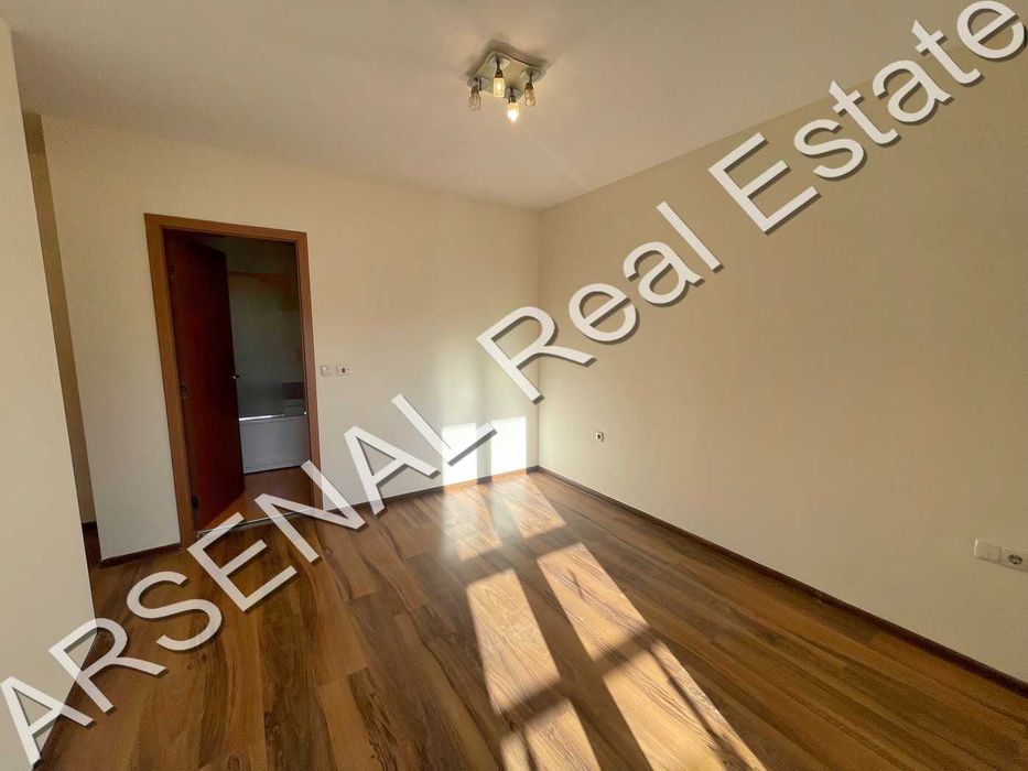 Дава се под наем Тристаен апартамент в София, Център - 110 кв.м за 750 € - Снимка #4