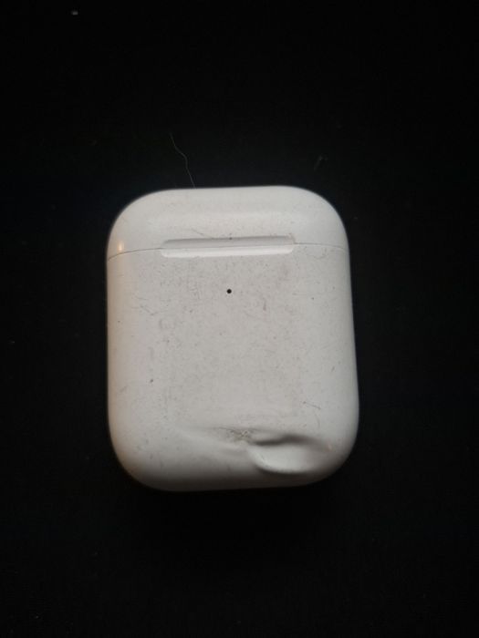 Нашёл науники airpods