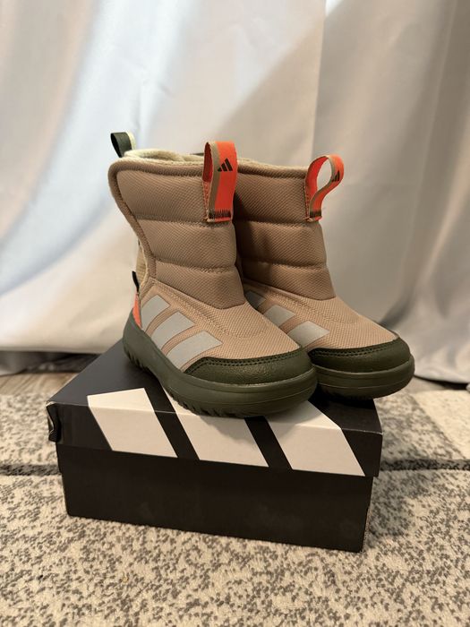 Adidas детски ботуши Winterplay