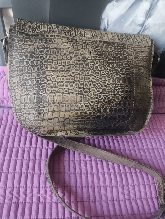 Кожаная сумка Канишка