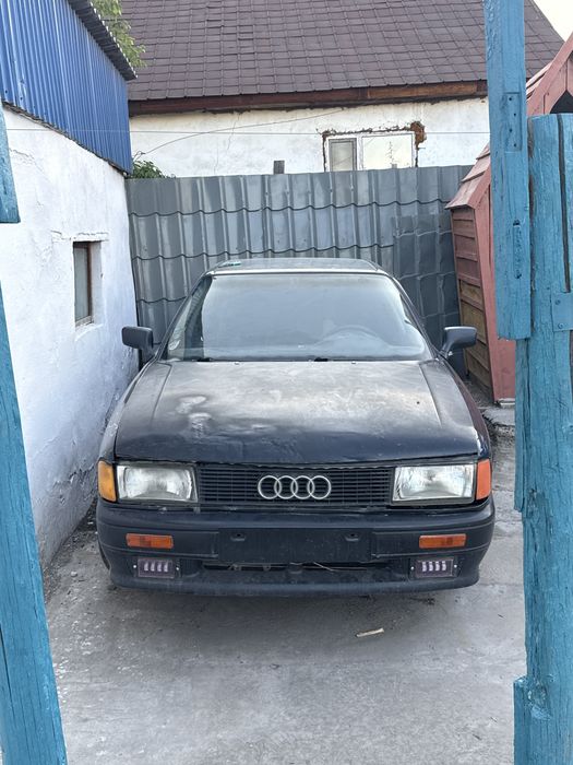 Ауди б3 80 машина