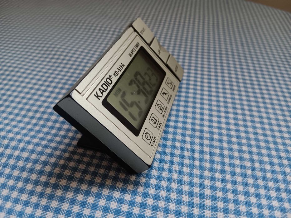 Ceas de masa vechi Kadio KD-612A, clasic, de Colectie, Vintage