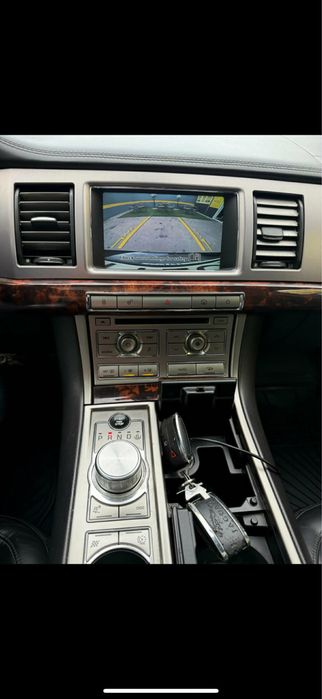Vand Jaguar XF 2010
