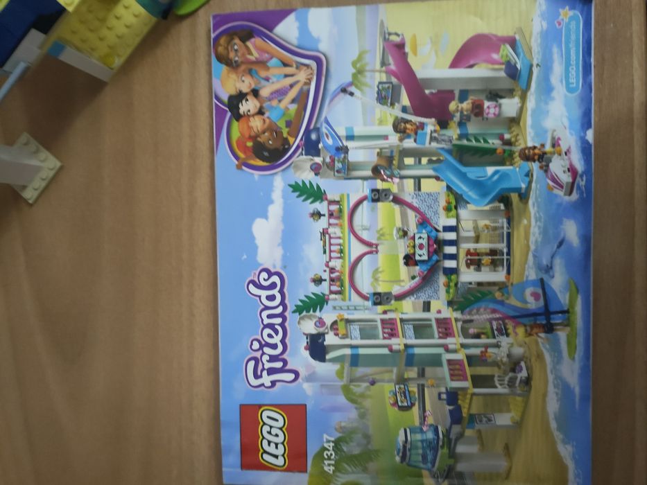 Vând lego friends