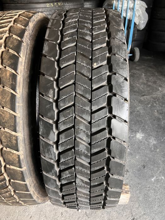 2 anvelope camion tractiune 315/70/22.5 , Truckstar , 13-14 mm