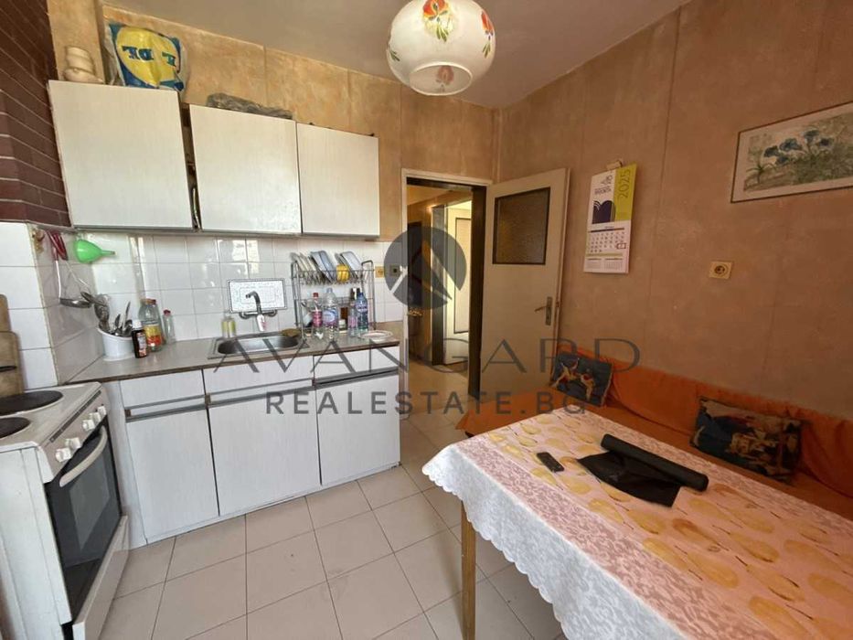 оф.24158 Тристаен обзаведен до Мол Пловдив