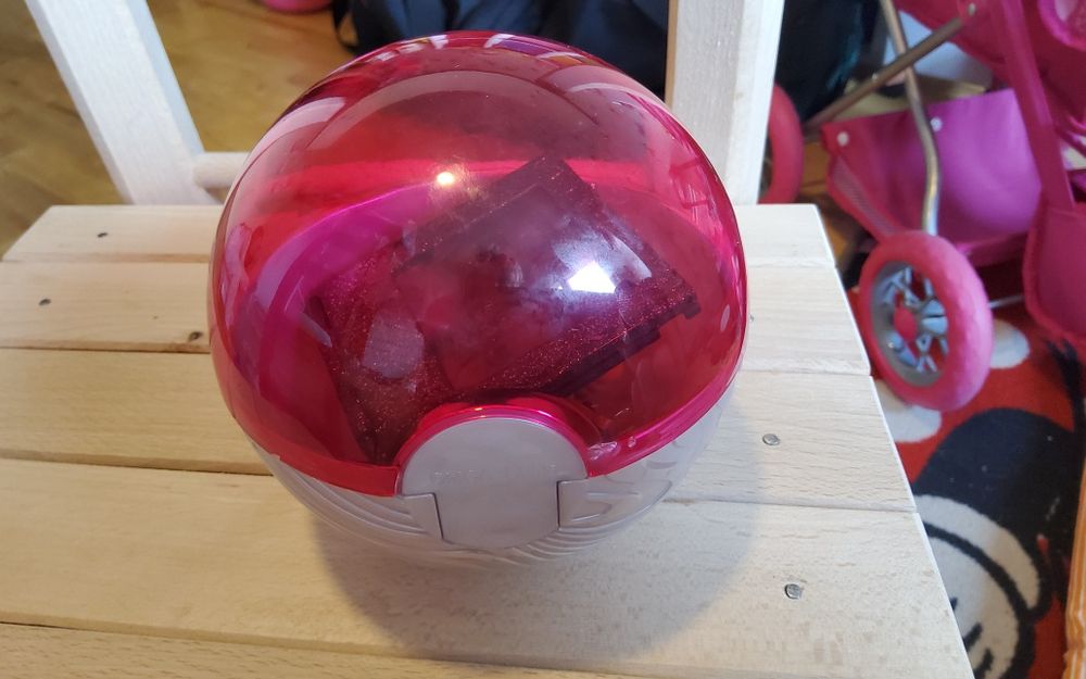 Кукли LOL с кинетичен пясък и топки LOL