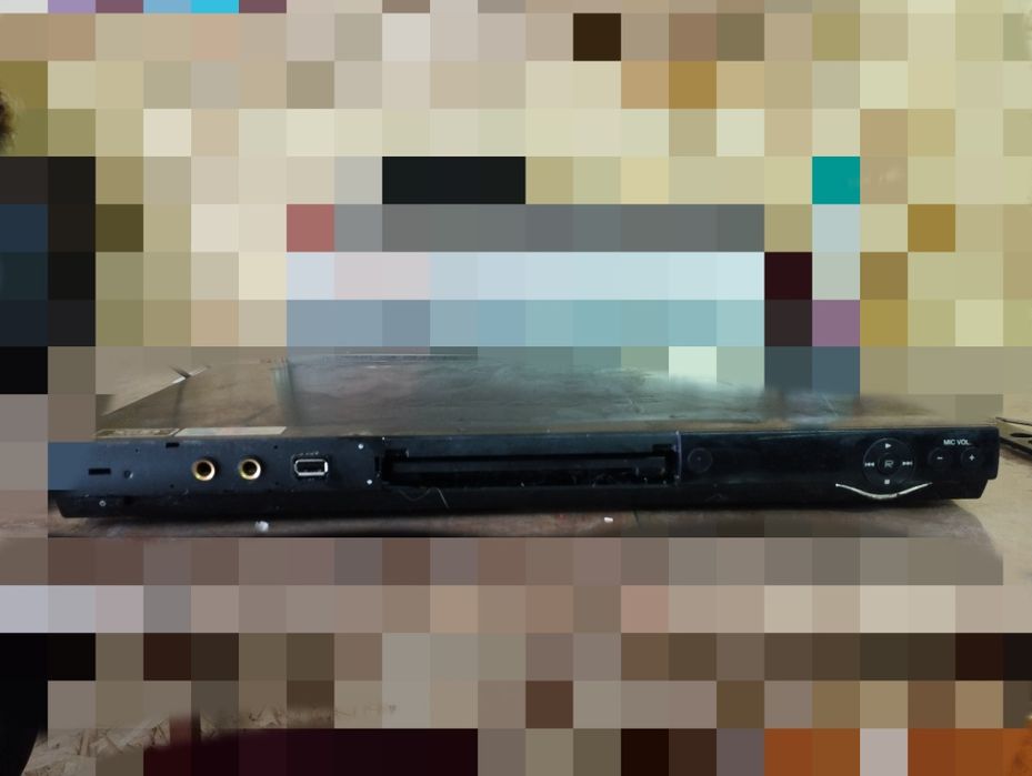 Кассеты и двд плеер