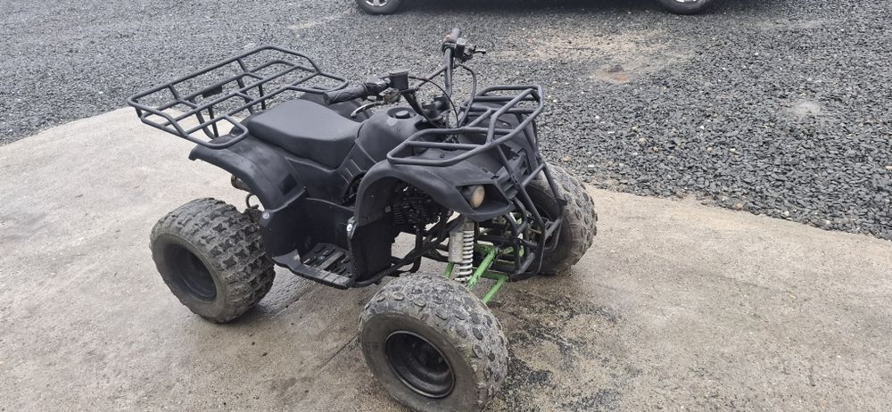 Vând mai multe atv uri si noi si sh