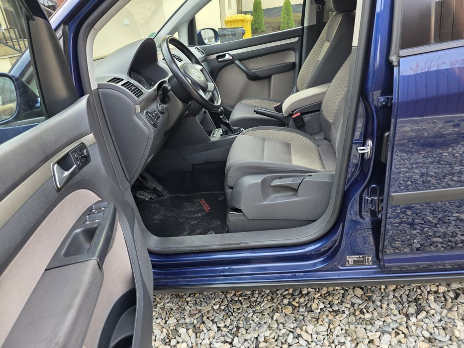 De vânzare vw touran 7locuri cross