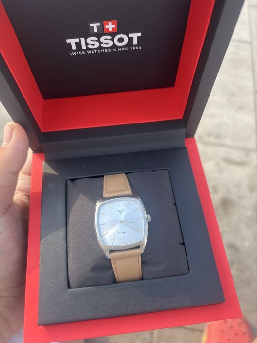 Часы кварцевые tissot