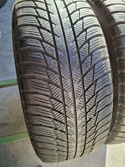 2  Anvelope de iarnă  225 55 r17 Bridgestone