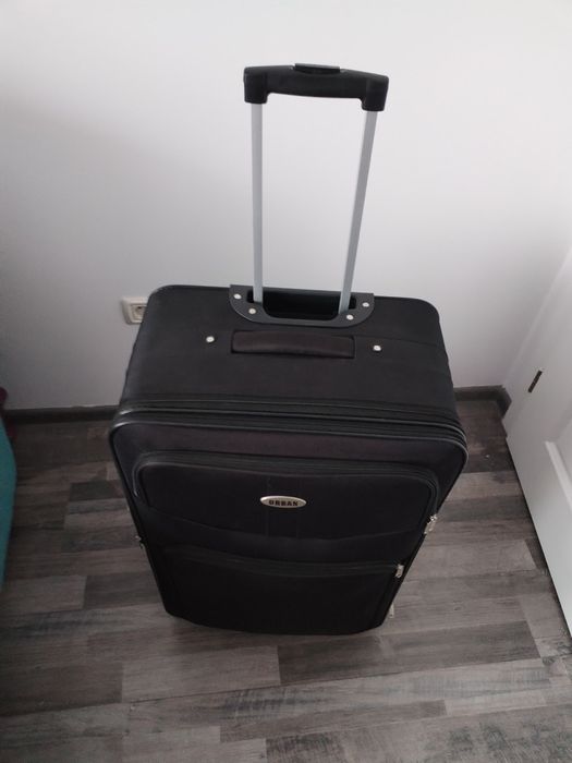 Vând troler impecabil