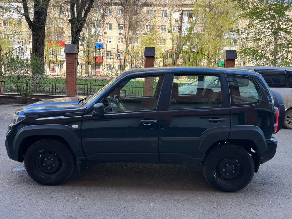 Продам ниву travel