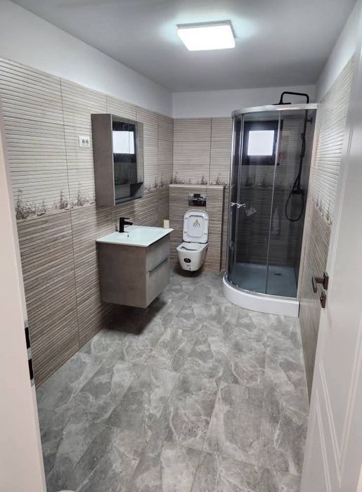 Renovam  apartamente,