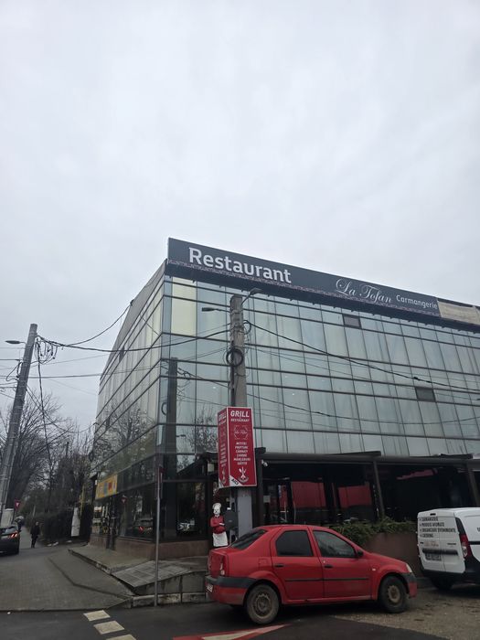 Inchiriez spatiu comercial