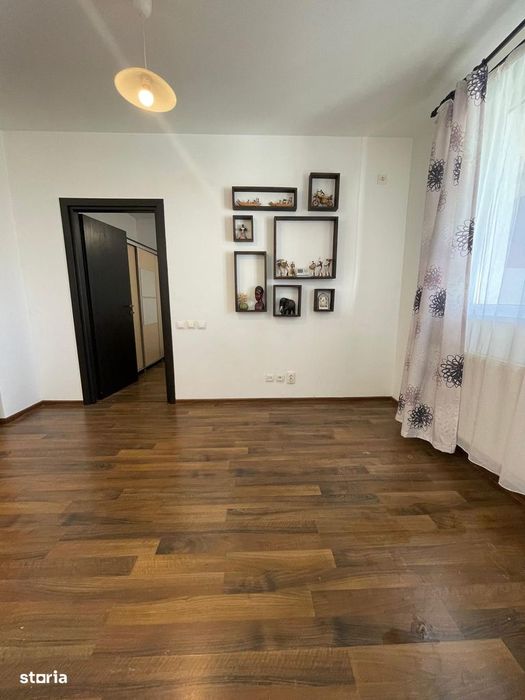 Apartament 3 camere cu curte proprie – gata de mutat!