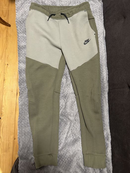 Pnataloni Nike Tech XL marime de copii