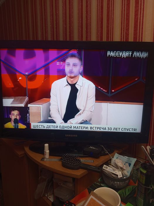 Смарт телевизор 32"