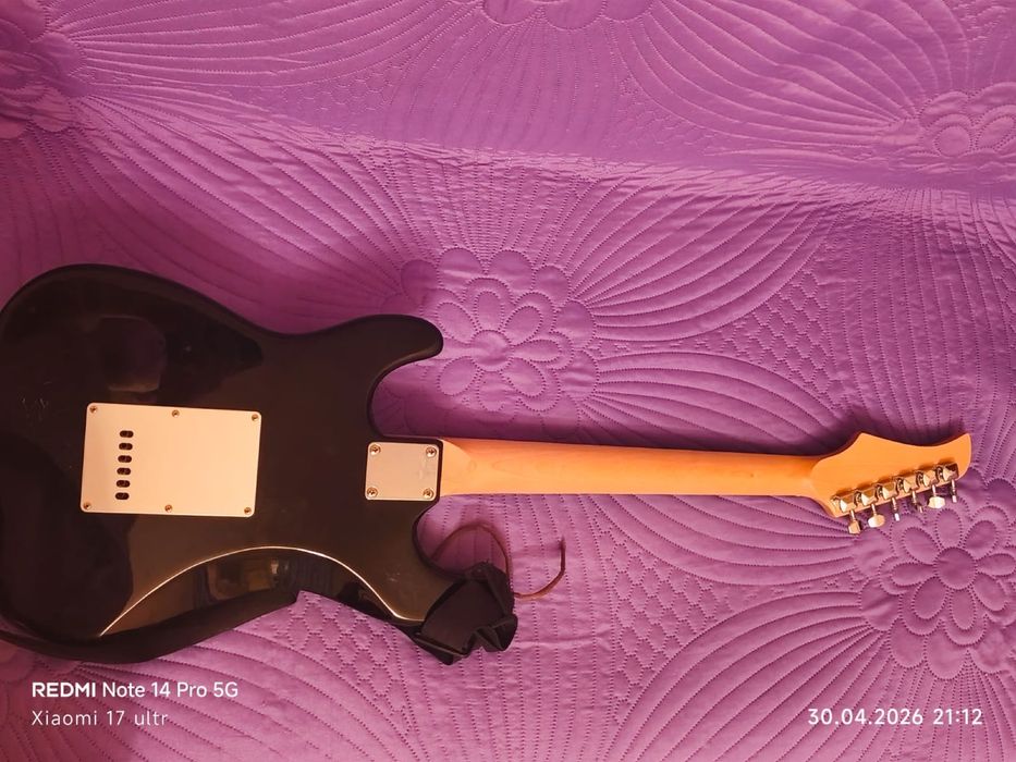 Электрогитара strat