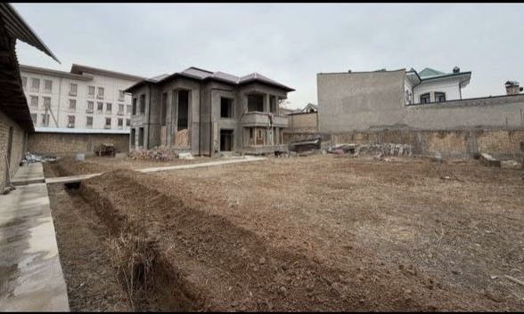 Yunusobodda katta hovli, High Town Mall — srochni sotiladi