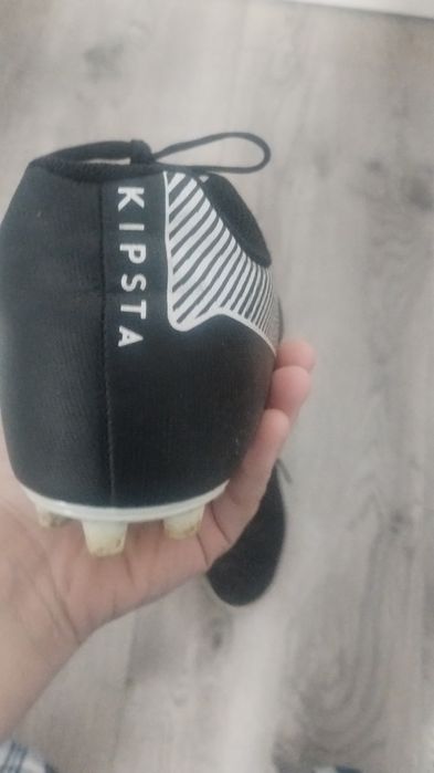 Ghete kipsta purtate