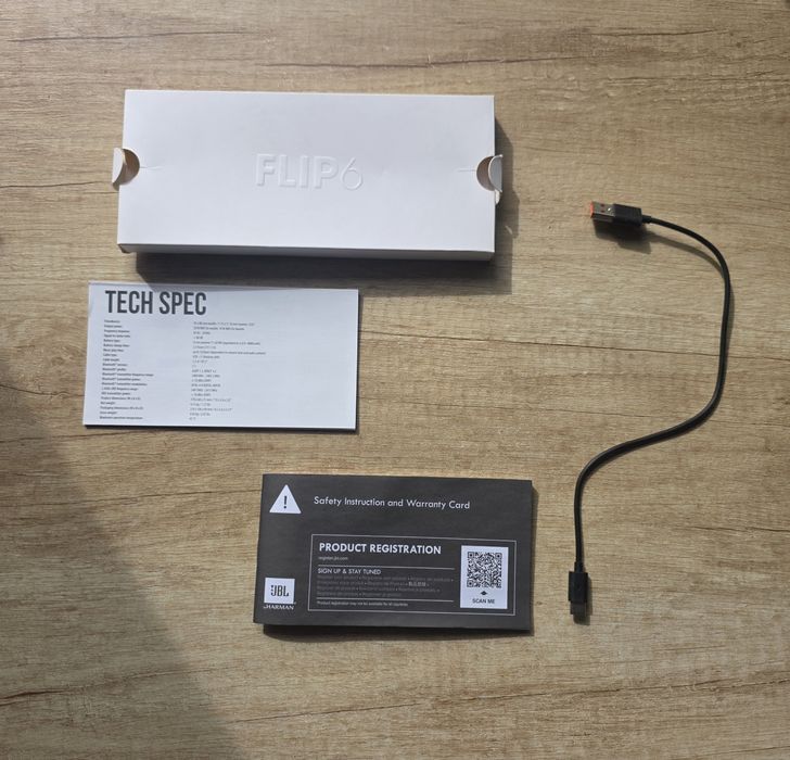 JBL Flip 6 Black - folosită puțin, cu cutie