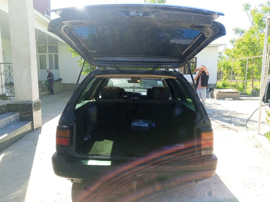 Пассат б3 универсал..