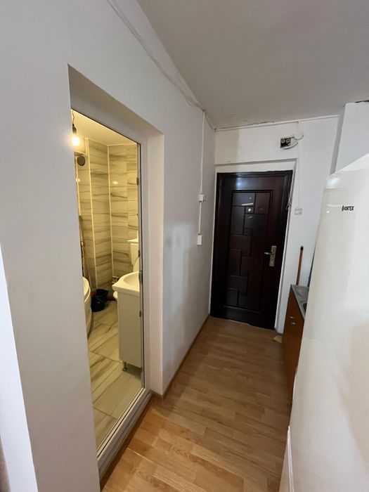 Inchiriez  garsoniera zona Dedeman