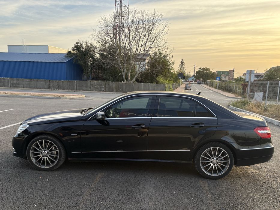 MERCEDES-BENZ E-Class 2011 — imagine 3